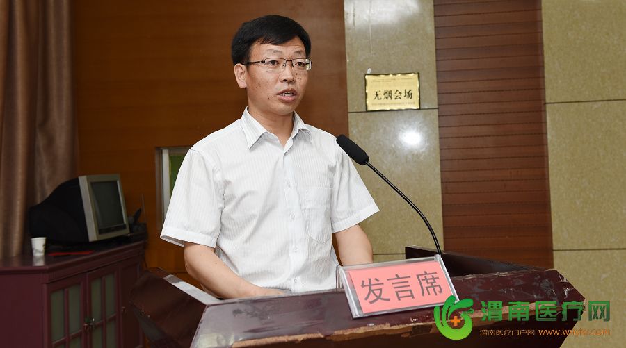   合阳县政府作大会交流发言。 记者杨青山 实习记者李倩 摄
