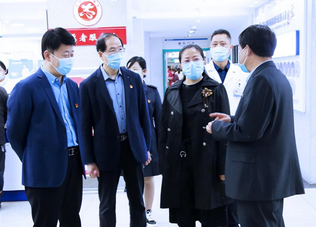 陕西省卫健委调研到临渭南市第二医院调研指导工作。